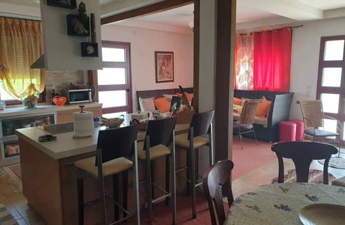 Pamvotida House | The house on the Meadow/Το σπίτι στο λιβάδι !