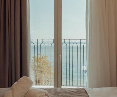 Limni Hotel | The Lakehouse