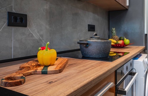 Petaloudes Apartment | The Little Green House One-Bedroom Apt in Kremasti