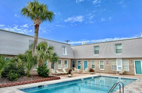 Crescent Beach Apartment | The Madison Villa