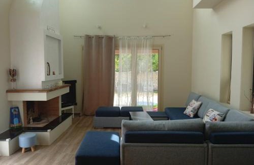 Aleimmatades Villa | The mountain villa of Eleftheria