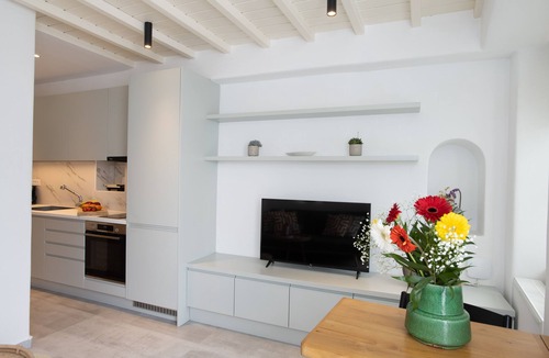 Mykonos Town House | The Mykonos Grande Bougainvillea Townhouse