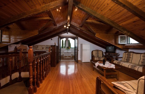 Sinarades Apartment | The Old Mansion | Six People Apartment