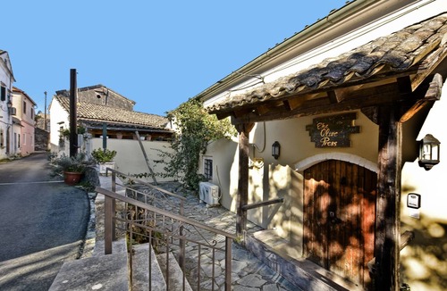 Kouramades Villa | The Olive Press Cottage