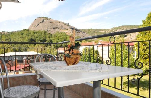 Kalambaka Apartment | The Other Side of Meteora with lush garden, BBQ & pavillion