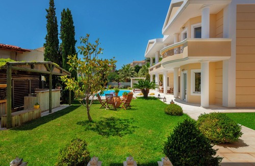 Anavyssos Villa | The Painters Luxurious villa