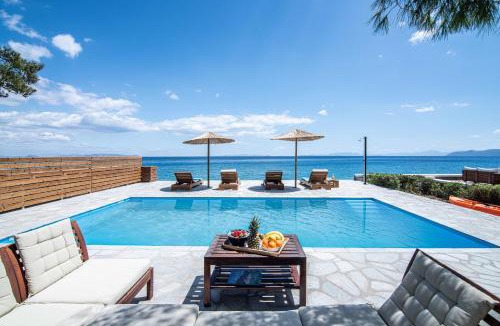 Agii Theodori House | The Saronic Villa - Jungle on the sea