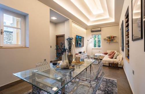 Kalamata Villa | The Secret Garden - Courtyard & Private Pool Villa