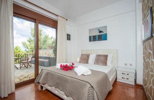 Agia Marina House | The Stone House