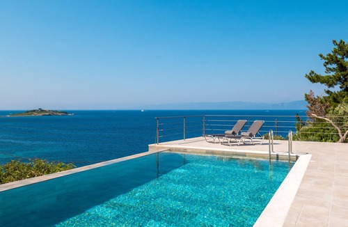 Katsimatika Villa | The Stone House - Three Bedroom Villa, Sleeps 6