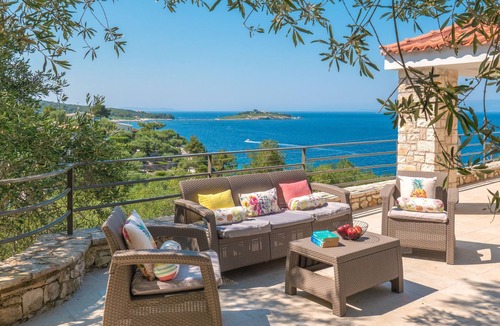 Katsimatika Villa | The Stone House - Three Bedroom Villa, Sleeps 6