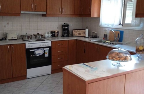 Nees Pagases House | The Sunny House