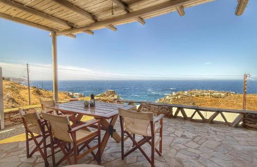 Koundouros Apartment | The Traditional Stone Villa