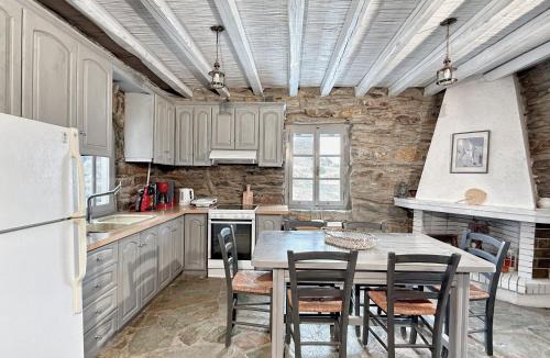 Koundouros Apartment | The Traditional Stone Villa