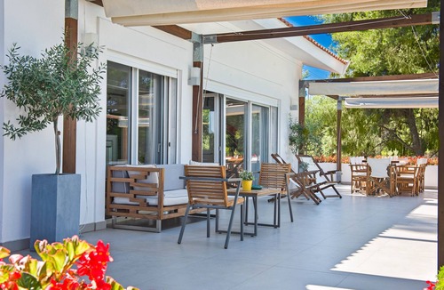 Sane Villa | The White Villa At Sani