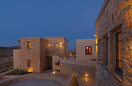 Folegandros Town Apartment | Themonies Luxury Suites