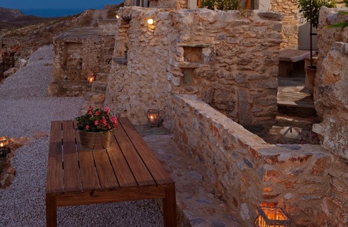 Chora Folegandros Apartment | "Themonies Luxury Suites" offer a unique accommodation