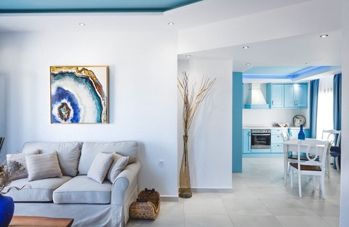 Panagia Apartment | Theoxenia Deluxe Apartment with Sea View