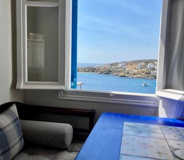 Mpatsi Apartment | Theros (Θέρως)