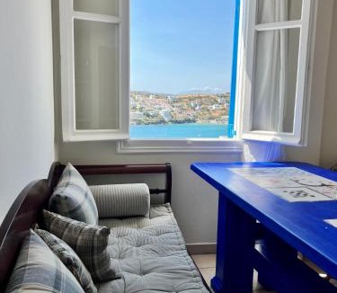 Mpatsi Apartment | Theros (Θέρως)