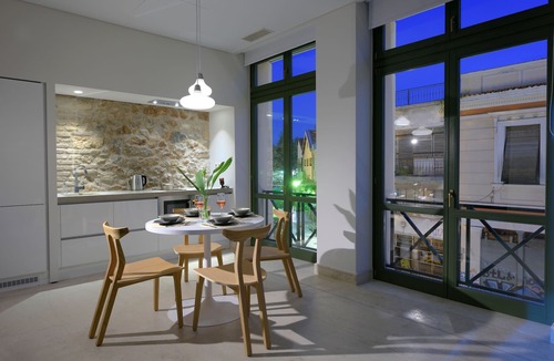 Thissio Apartment | Thission Luxury Homes - Metropolitan Suite by K&K