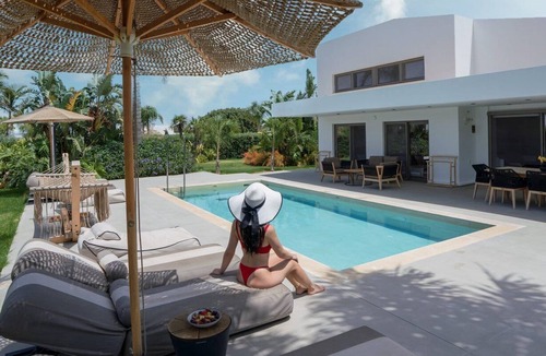 Tingaki Villa | Thrilling Kos Villa | Villa James-Sirius | 3 Bedrooms | Spacious Furnished Sun.