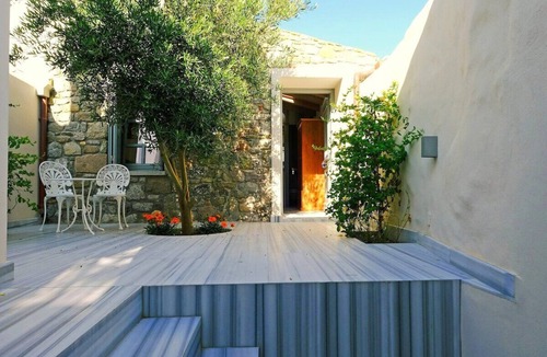 Myrina Apartment | Tilia Room in luxurious beach townhouse