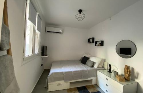 Nea Erithraia Apartment | Tiny Little House