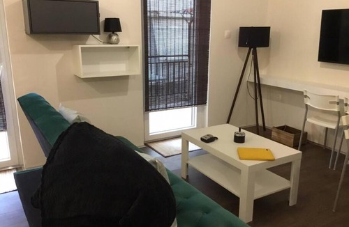 Neos Kosmos Apartment | Tiny Treasure