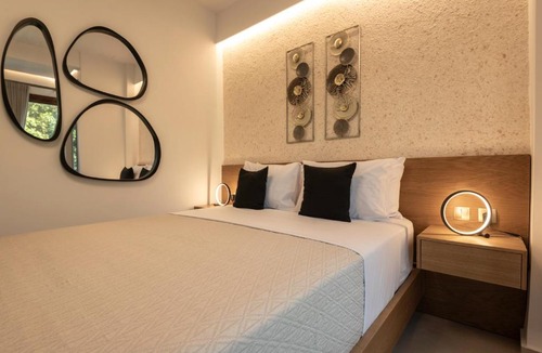 Pothia House | To Proto Fos