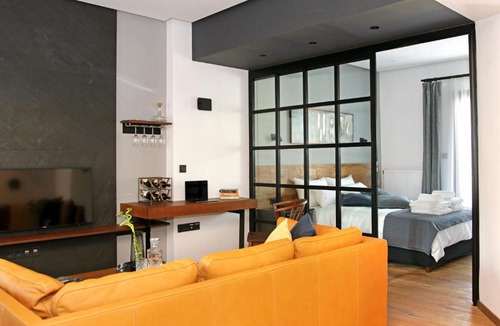 Thessaloniki City Centre Apartment | Tom's Bachelor Pad