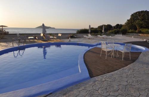 Vromolithos Apartment | Tony's Beach Hotel