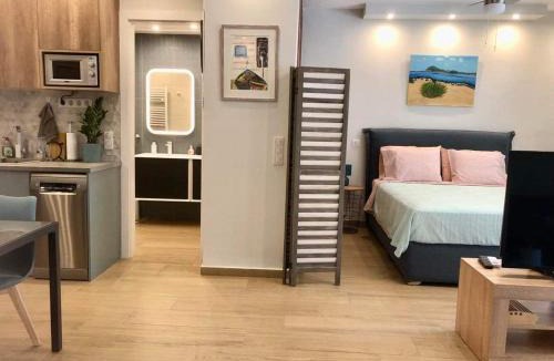 Athens Apartment | Tony's suite with parking