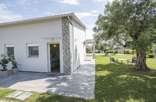 Gerakini House | Topos Maisonette Left by RentalsPro