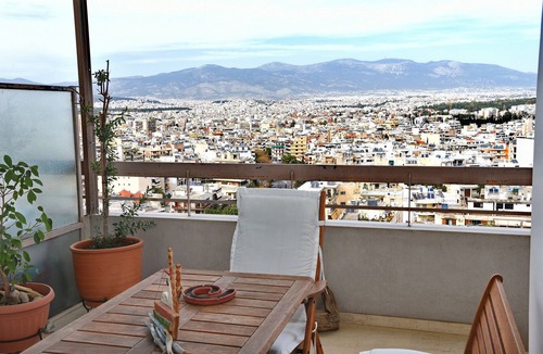 Athens Apartment | 'Tower View' to Acropolis, 300m from metro station Ano Patissia