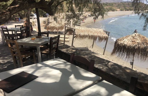 Makry Gialos Apartment | Townhouse with Stunning Bay and Mountain Views