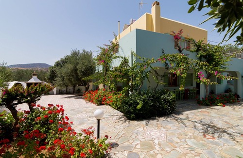Skotino Villa | Traditional Cretan Villa, Located Close To The Beach And Main Sights