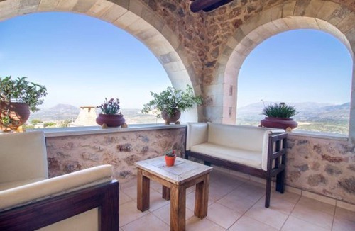Samonas Villa | Traditional Crete Villa | Villa Purple Malotira | Stunning Views | 1 Bedroom |.