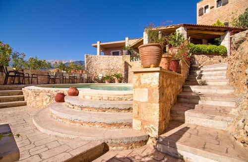Samonas Villa | Traditional Crete Villa | Villa Purple Malotira | Stunning Views | 1 Bedroom |.