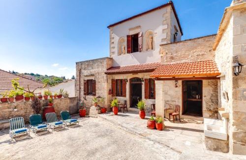 Gavalochori Villa | Traditional Home Vereniki With Heated Pool - BY APOKORONAS VILLAS
