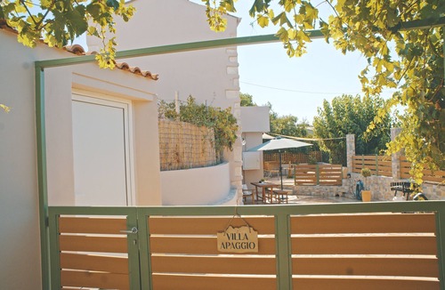 Plaka House | TRADITIONAL HOUSE