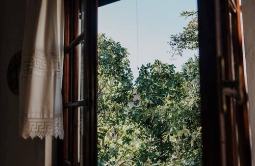 Portaria House | Traditional House In Portaria