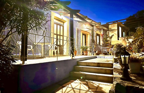 Monopari House | Traditional House in "Kefala" hill next to Rethymnon and Gerani sandy beach