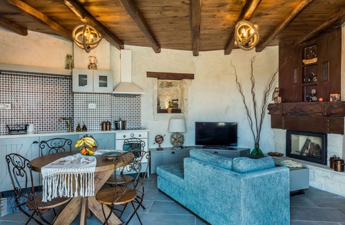 Paidochori Villa | Traditional Renovated villa Liodosifis with Heated Private Pool & BBQ