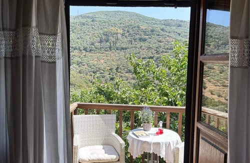 Monemvasia Cottage | Traditional Stone built Cottage at Monemvasia in a peaceful traditional village.