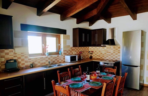 Pemonia Villa | Traditional Villa in Pemonia