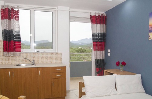 Korfalonas Apartment | Traditional Villa with Apartements in Olive Grove