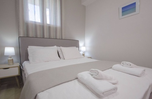 Korfalonas Apartment | Traditional Villa with Apartements in Olive Grove