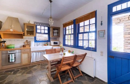 Korissia Villa | Traditional Village House In Kea