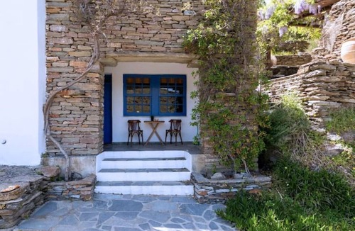 Korissia Villa | Traditional Village House In Kea